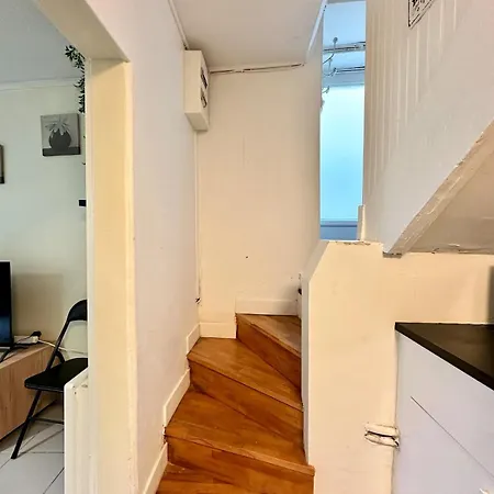 Maison De